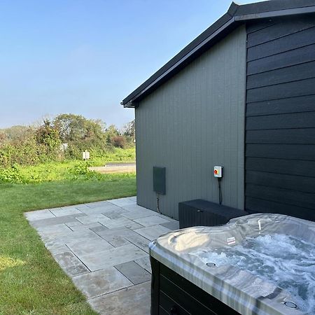Swanlake Lodge - 3 Bedroom Holiday Home - Penally Eksteriør billede