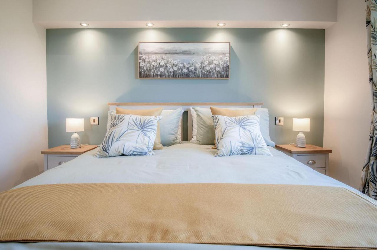 Swanlake Lodge - 3 Bedroom Holiday Home - Penally Eksteriør billede