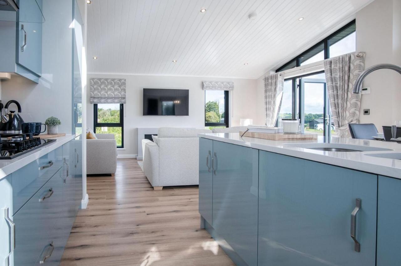 Swanlake Lodge - 3 Bedroom Holiday Home - Penally Eksteriør billede