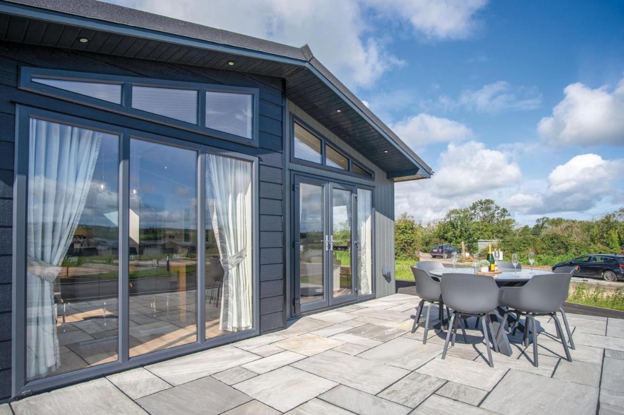 Swanlake Lodge - 3 Bedroom Holiday Home - Penally Eksteriør billede