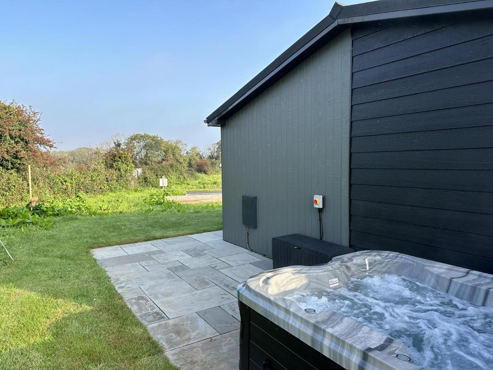 Swanlake Lodge - 3 Bedroom Holiday Home - Penally Eksteriør billede